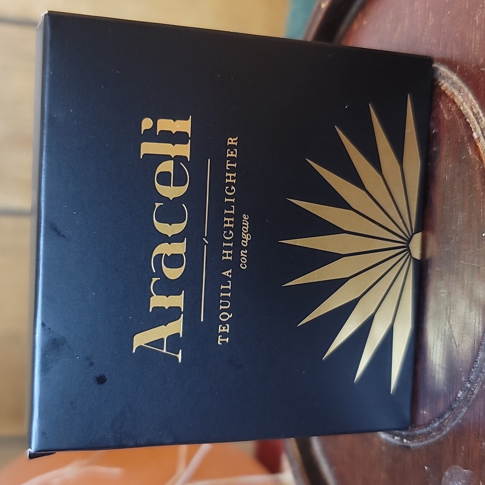 ARACELI Tequila Highlighter Unopened